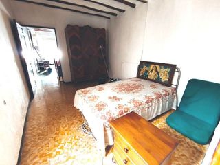 Casa adosada en venta en Moratalla