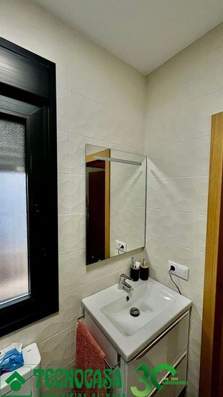 Casa adosada en venta en Herencia