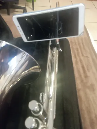 Atril para trombón de pistones