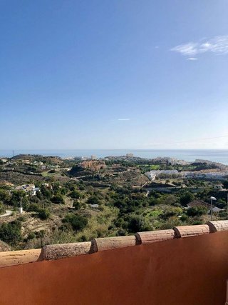 Casa adosada en venta en Zona el Higuerón en Benalmádena