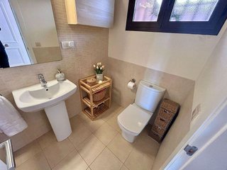 Casa adosada en venta en Zona el Higuerón en Benalmádena