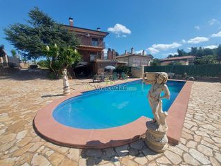 Chalet en venta en Vallirana