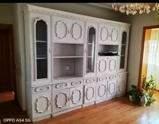 REGALO  Mueble de salón blanco y cristal