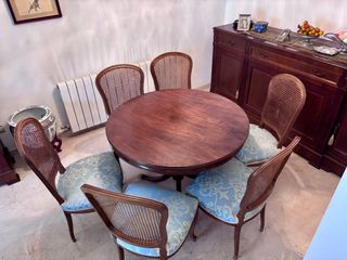 Mesa de comedor redonda y 6 sillas