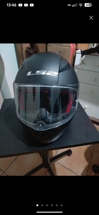Casco integral LS2 negro mate