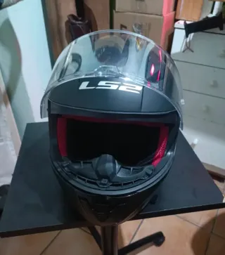 Casco integral LS2 negro mate