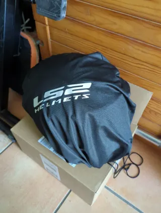 Casco integral LS2 negro mate