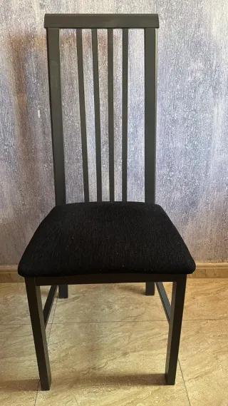 Mesa de salón de madera de pino