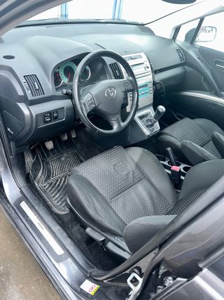 Toyota Corolla verso 2009