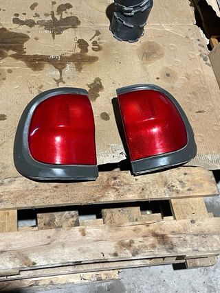 Pilotos Traseros Nissan Terrano 2