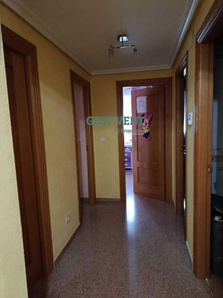 Chalet en venta en Elda