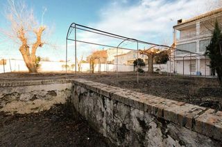 Chalet en venta en Zubia (La)