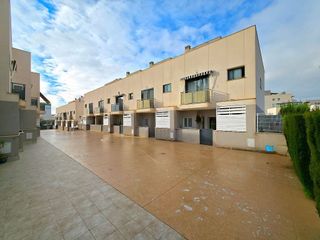 Casa pareada en venta en Alcalde Felipe Mallol en San Vicente del Raspeig/Sant Vicent del Raspeig