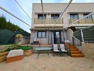 Casa pareada en venta en Alcalde Felipe Mallol en San Vicente del Raspeig/Sant Vicent del Raspeig
