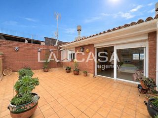 Dúplex en venta en Fondo en Santa Coloma de Gramanet