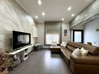 Casa adosada en venta en Creu Alta en Sabadell