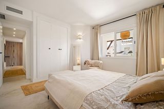 Piso en venta en Los Naranjos - Las Brisas en Marbella