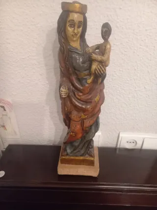 Talla Virgen madera antigua