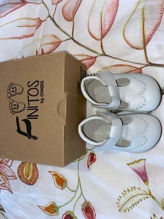 Zapatitos pepitos evento niño talla 19 sin estrena