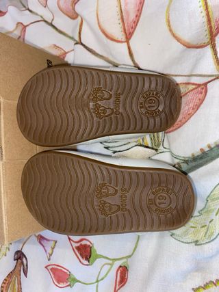 Zapatitos pepitos evento niño talla 19 sin estrena