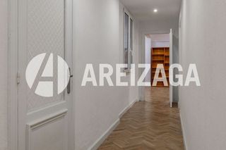 Piso en venta en El Antiguo en San Sebastián-Donostia