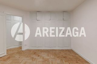 Piso en venta en El Antiguo en San Sebastián-Donostia