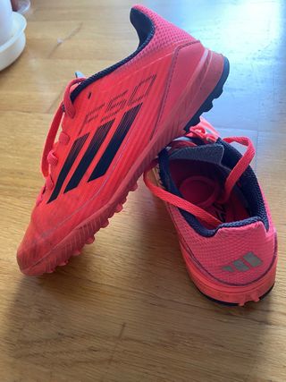 Botas de fútbol niño Adidas F50 taco turf