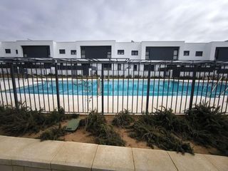 Casa adosada en venta en Montequinto en Dos Hermanas