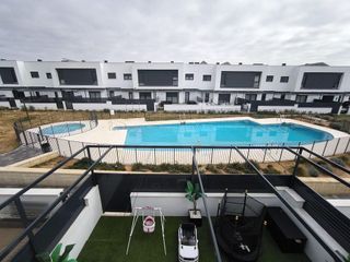 Casa adosada en venta en Montequinto en Dos Hermanas