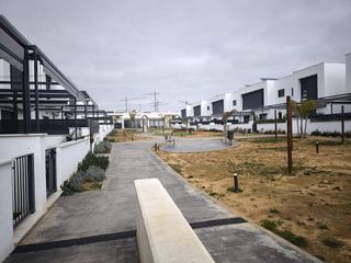 Casa adosada en venta en Montequinto en Dos Hermanas