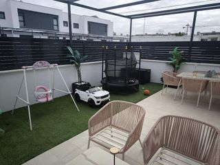 Casa adosada en venta en Montequinto en Dos Hermanas