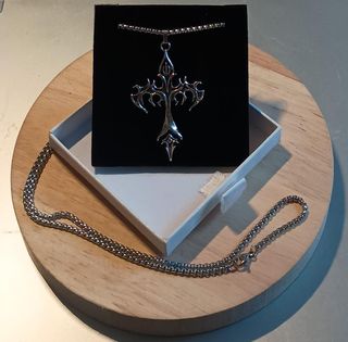 Colgante Cruz Estilo Rockero