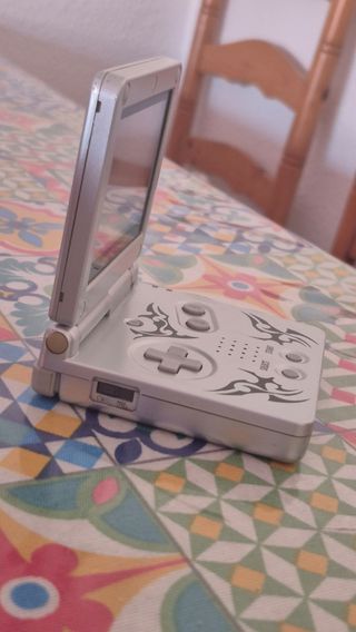 Pokémon Esmeralda Game Boy Advance SP