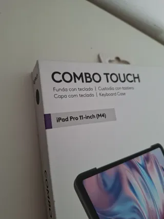Teclado Logitech iPad Pro 11" (M4)
