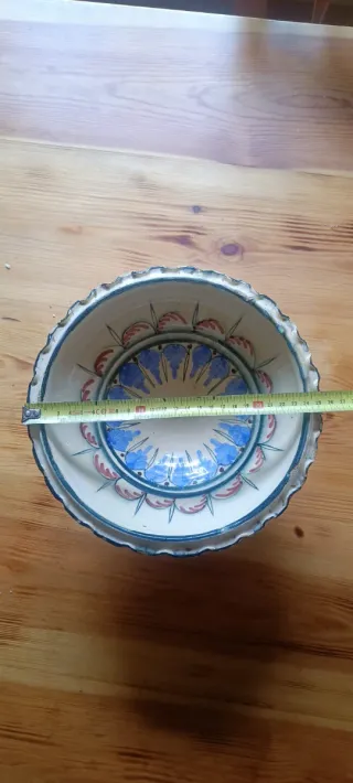 Frutero de cerámica con decoración