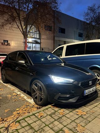 SEAT Leon 2025