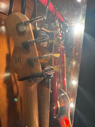 Vitrina para guitarras eléctricas