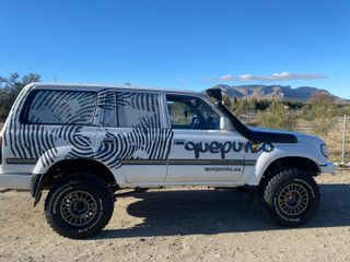 Toyota Land Cruiser HDJ80