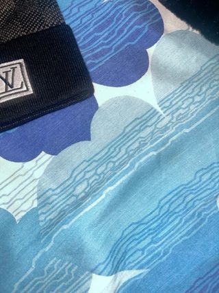 Gorro Louis Vuitton Damier Gris y Negro