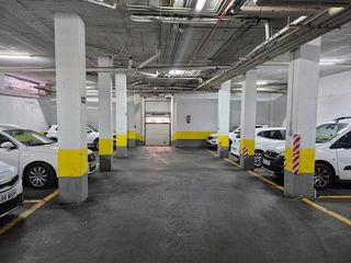 Piso en alquiler en Bola de Oro - Serrallo en Granada