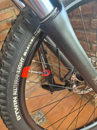 Bicicleta Eléctrica Blanca.  5 meses,poco uso