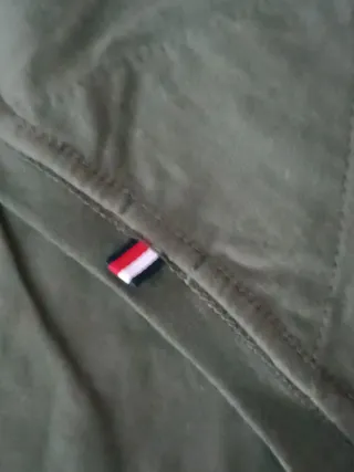 Camiseta Tommy Hilfiger chico T. 176 cm. Verde..