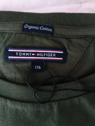 Camiseta Tommy Hilfiger chico T. 176 cm. Verde..