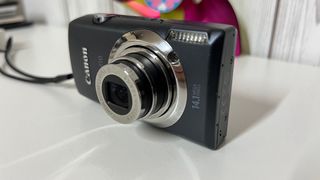 Canon IXUS 210 Cámara Digital Gris