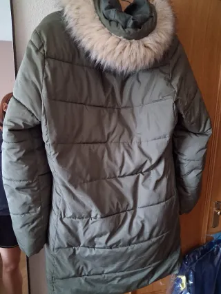 Abrigo acolchado verde oliva Gap