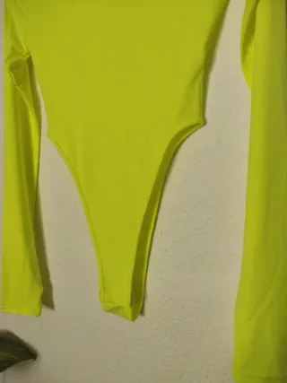 Body amarillo verde fluorescente cuello Ibiza