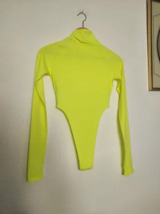 Body amarillo verde fluorescente cuello Ibiza