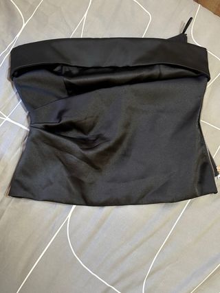 Top elegante negro