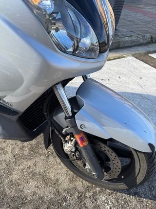 Yamaha Xmax 125 - Motor Roto