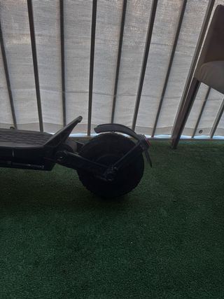 Patinete eléctrico negro